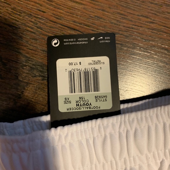 Nike Dri-Fit Football/Soccer shorts youth XS NWT - Picture 4 of 5